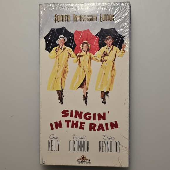 Singing in the Rain Movie VHS Tape - Picture 9 of 13
